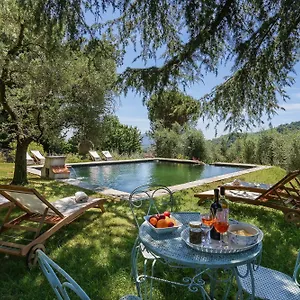 https://tenuta-di-tramonte-boutique-hotel.it-tuscanyhotel.com